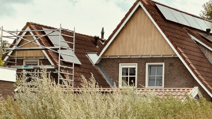 dakkapel met kunststof gevelbekleding buiten